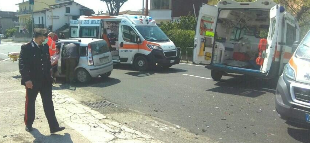 Dramma a Lecco, depressione dopo la separazione: uccide i figlioletti e si toglie la vita