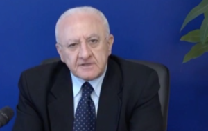 De Luca inaugura Citta della Medicina e avverte: "A ottobre vaccino per l'influenza per tutta la popolazione"