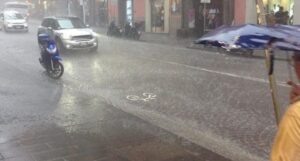 Allerta meteo della Protezione civile in Campania: tornano temporali e grandinate a Napoli