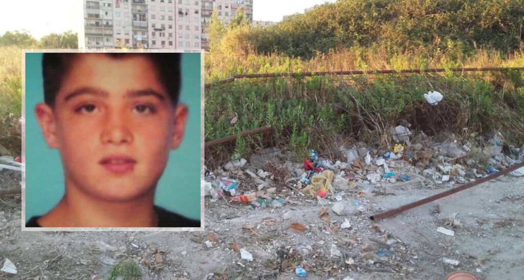 Strada in memoria di Francesco Paolillo, morto a 14 anni precipitando dall'andito di un palazzo abbandonato