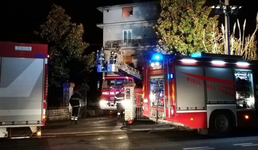 Follia a Scisciano, taglia tubo del gas per far esplodere la casa in cui vivono moglie e figli: tragedia sfiorata