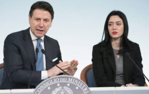 Quando riaprono le scuole a settembre, Conte: "Il 14 settembre si rientra in massima sicurezza"