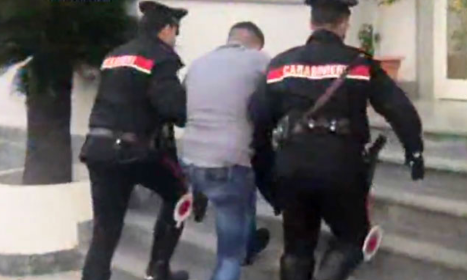 Blitz contro la camorra, arrestato latitante prima del pranzo di Natale