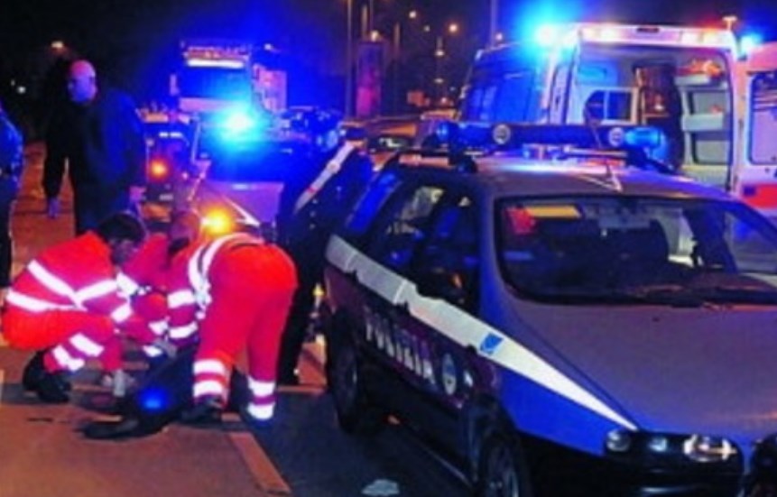 Miracolo sulla tangenziale di Napoli, poliziotti salvano imprenditore colto da infarto