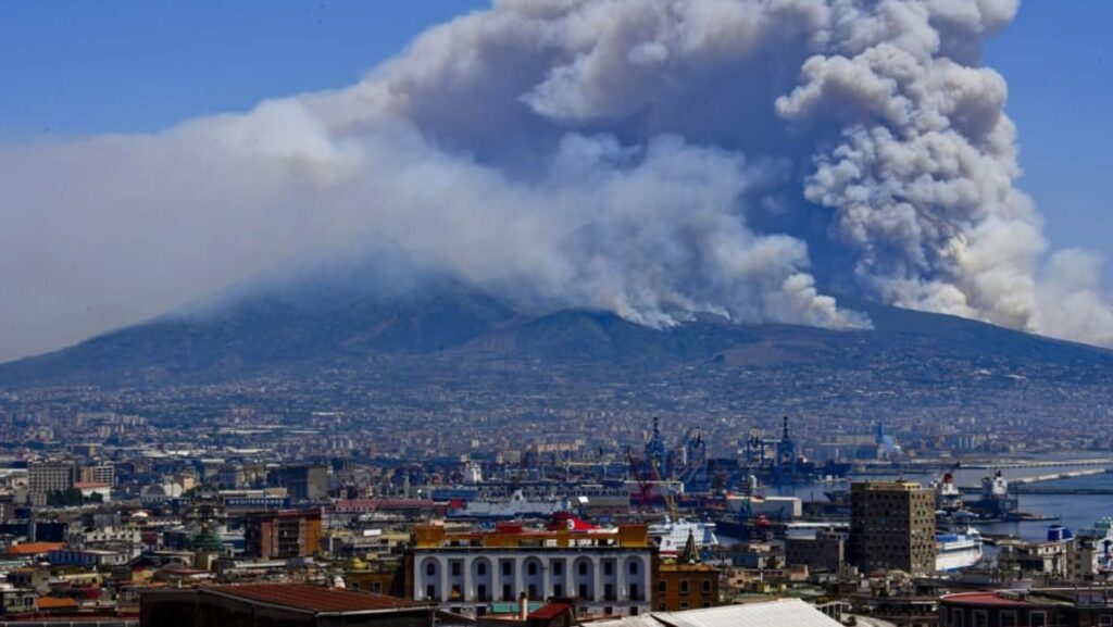 Incendi boschivi in Campania, Protezione Civile al lavoro