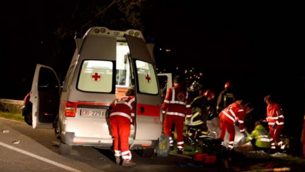 Sangue sulle strade, incidente a Vico Equense: muore un centauro