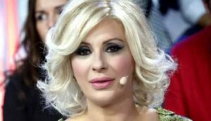 Tina Cipollari incinta? La risposta dell'opinionista di Uomini e Donne chiarisce tutto