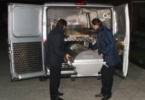 Dramma nel Casertano, ritrovato in una pozza di sangue: l'ultimo messaggio alla compagna