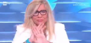 Mara Venier non resiste e scoppia in lacrime in diretta: "Scusatemi"