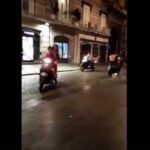 Via Toledo, motorini si rincorrono a tutta velocità: il video è virale