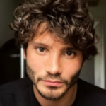 Stefano De Martino lascia Milano e si trasferisce a Napoli, il messaggio