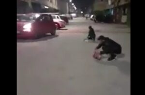 Esce dal carcere e spara fuochi d'artificio per festeggiare: il video che indigna