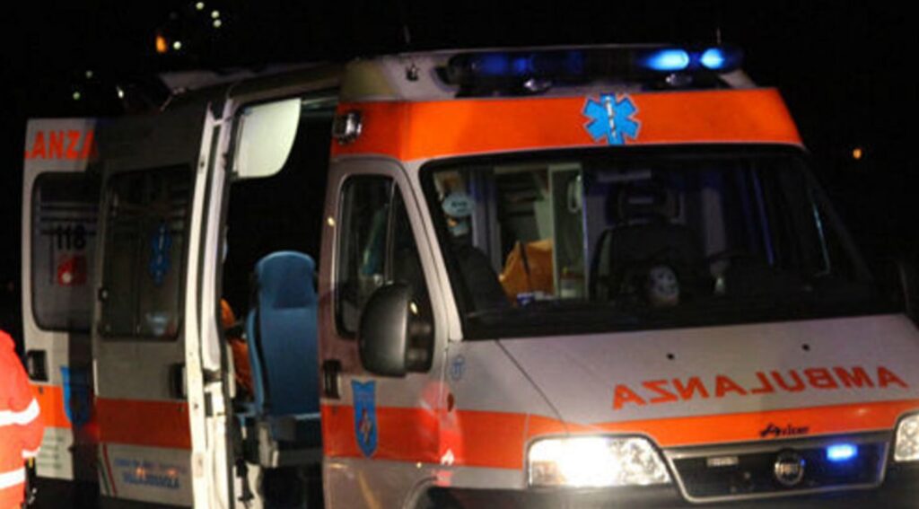 Tragedia in provincia, accusa un malore in casa: muore improvvisamente