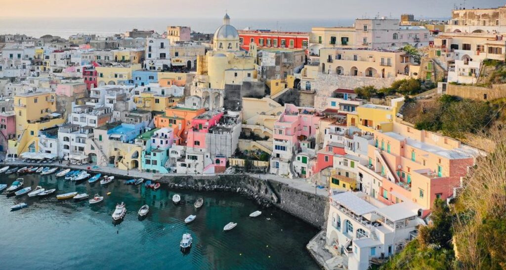 Dalla Toscana in Campania per le vacanze: "Quante meraviglie che avete qui, che fortuna"