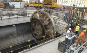 Linea 6, i tunnel sono troppo stretti e i treni non passano