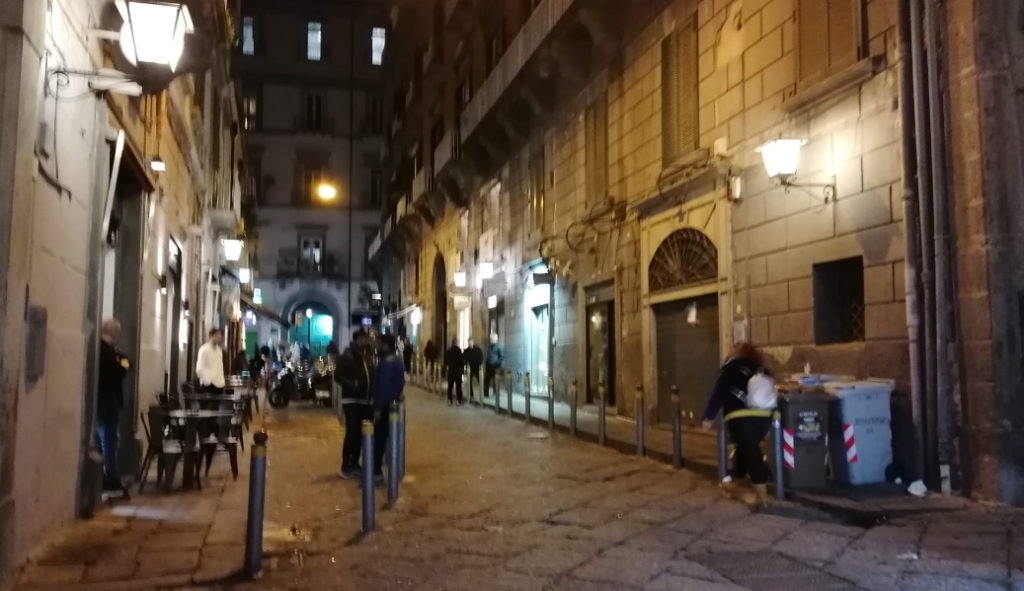 Baretti di Chiaia e Falcone chiudono per l’emergenza Coronavirus: “Vogliamo tutelare la nostra clientela”