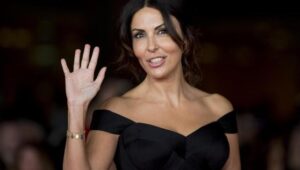 Sabrina Ferrilli e l'appello su Instagram: "Restate e venite ad Ischia"