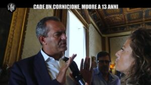 Cade un cornicione e muore a 13 anni, Le Iene 'incastrano' De Magistris: "Non parlo"