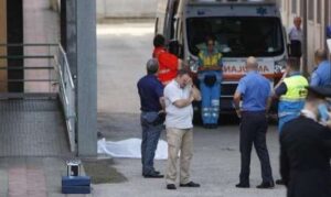 Paziente si getta dal terzo piano in ospedale e muore sul colpo