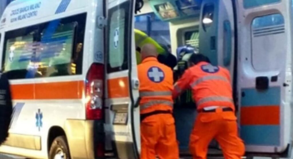 Dramma nel Napoletano, 19enne accusa un malore e muore