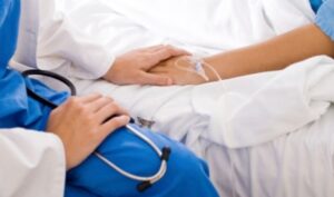 Giovane accoltellato in discoteca, l'infermiere: "L'ho guardato negli occhi e gli ho detto che non sarebbe morto"