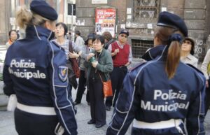 Napoli, bando pubblico per l'assunzione di 43 nuovi agenti della Polizia locale
