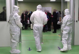 Napoli, controlli emergenza Coronavirus: casi sospetti in struttura d'accoglienza e un morto, controlli in ritardo