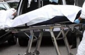 Choc a Chiaia, lascia un biglietto e si toglie la vita: "Raggiungo la felicità"