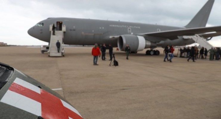 Negativo al test il ragazzo di 17 anni fermo in Cina: "Non è coronavirus"