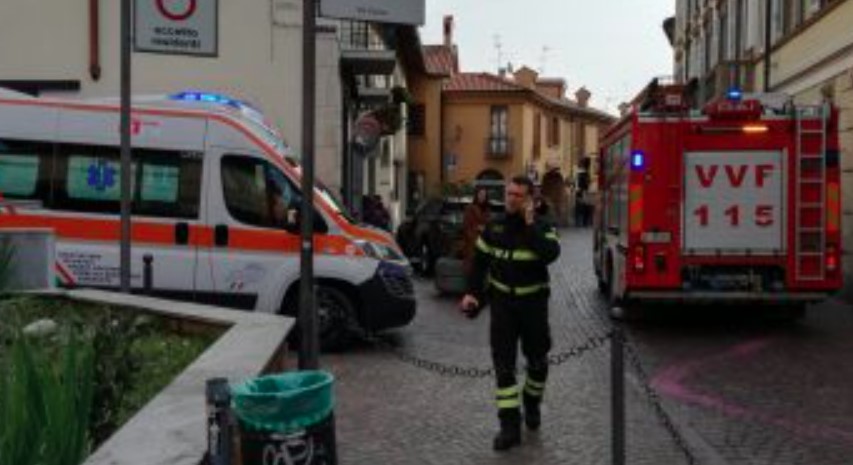 Dramma a Trentola Ducenta, un uomo di 71 anni è deceduto all’interno di una cantina mentre si accingeva a prendere il vino. L’uomo è precipitato da un'altezza di 8 metri dopo aver accusato un malore