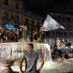 Festeggiamenti e assembramenti a Napoli, interviene l'OMS: "Sciagurati, non ce lo possiamo permettere"