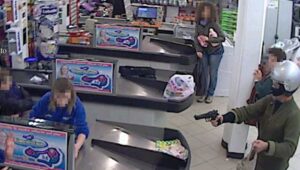 Fisciano, super rapina in un supermercato: ladri via con 40mila euro