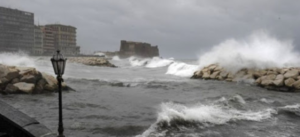 Meteo Campania, arriva l'allerta della Protezione civile: "Temporali e raffiche di vento"