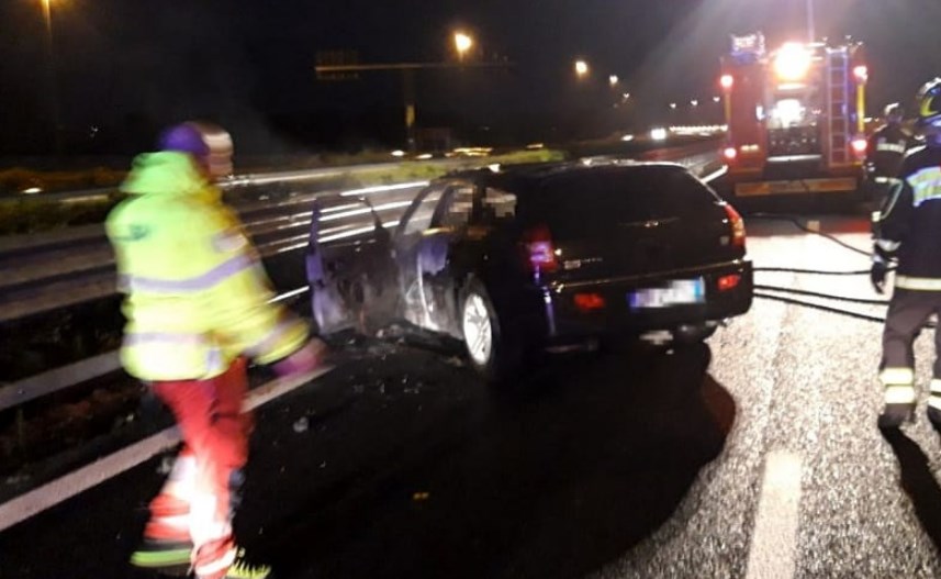 Agropoli, malore improvviso alla guida: 62enne si schianta con l'auto e muore