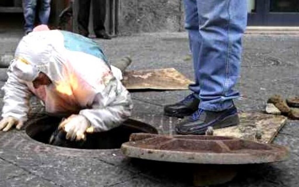 Napoli, banda del buco passa da una chiesa per entrare in supermarket: via la cassaforte