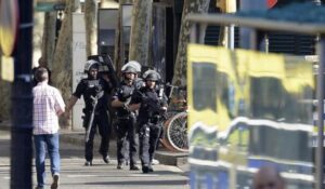 Attentato a Barcellona, confermata la matrice terroristica: tanti i feriti