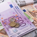 Reddito d'emergenza, ipotesi 1000 euro per 3 milioni di italiani: l'annuncio del ministro