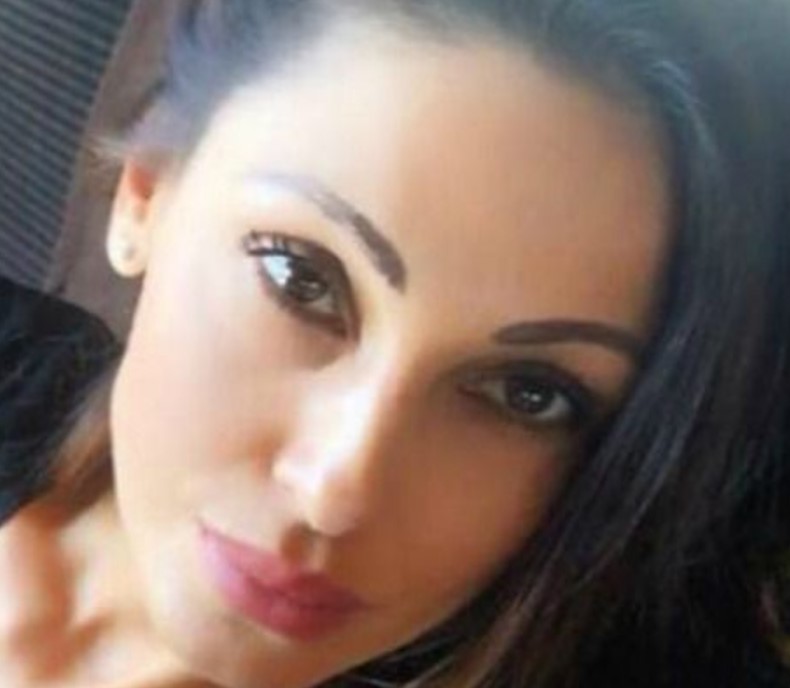 Il silenzio di Anna Tatangelo preoccupa i fan, cosa sta succedendo alla show girl?