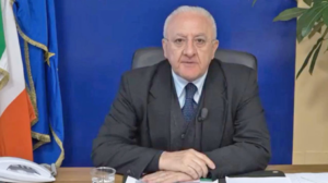 Esodo dal Nord in Campania, la decisione di De Luca: "Tamponi e isolamento di 15 giorni per tutti"