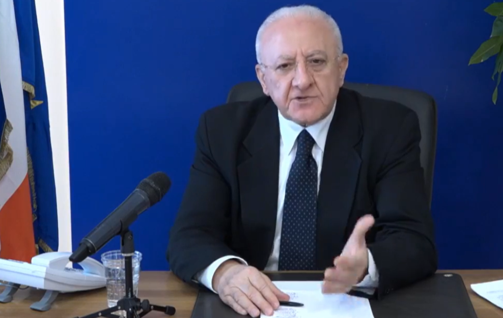 De Luca annuncia, possibile riapertura a fine aprile: "Se siamo responsabili possiamo passare alla fase 2"