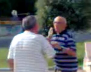 Violenta lite tra due uomini in un bar, 71enne finisce in coma