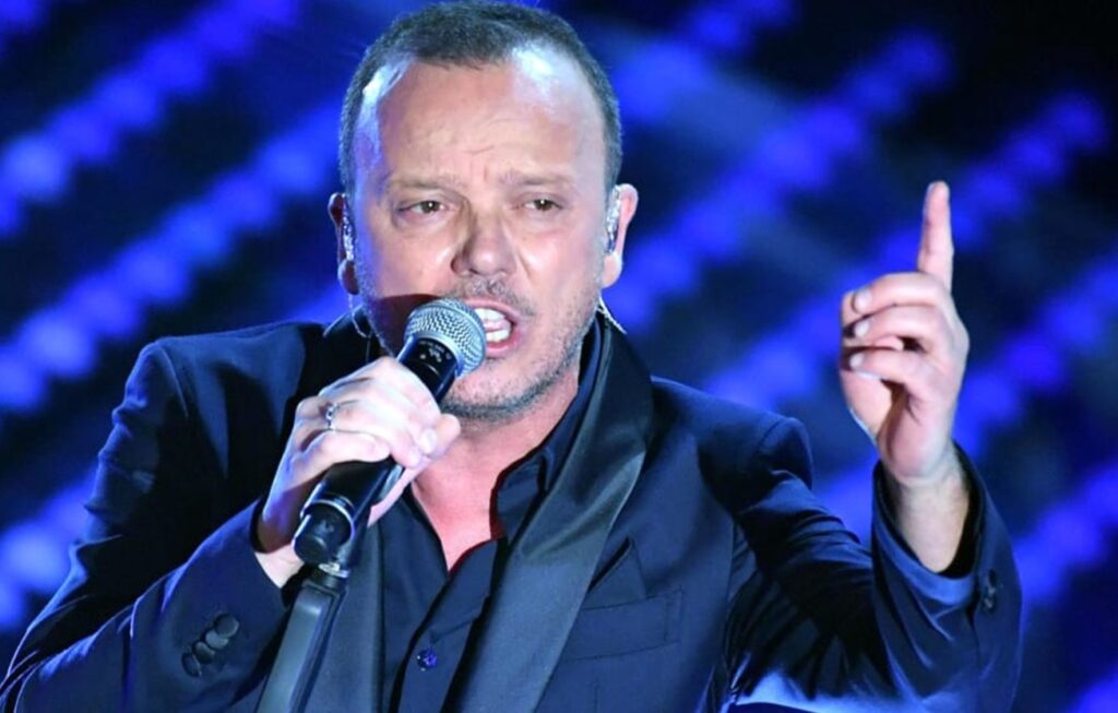 Gigi D'Alessio pronto a una nuova esperienza nel mondo dello spettacolo