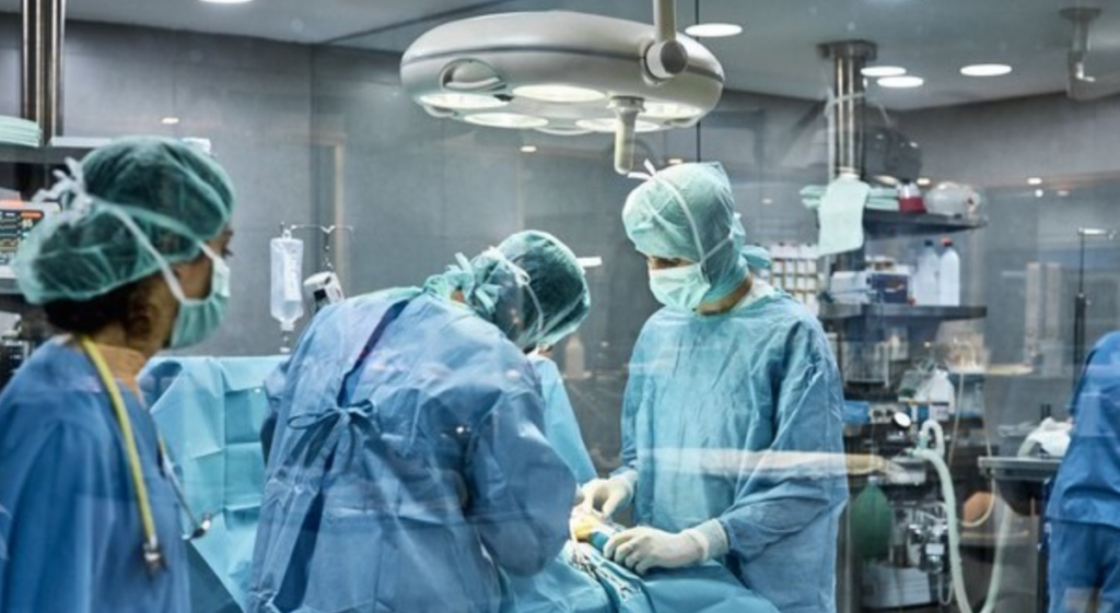 Intervento record al Policlinico Federico II, doppio trapianto in contemporanea