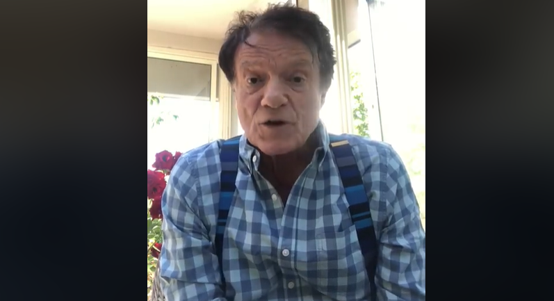 Compleanno Massimo Ranieri, il messaggio del cantante per i fan: "Sono solo qui a casa"