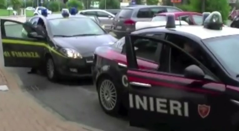 Camorra e slot machine, 11 arresti nel clan Belforte