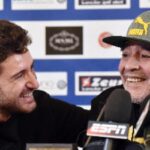 Festa per Maradona a piazza Plebiscito tra disorganizzazione e polemiche