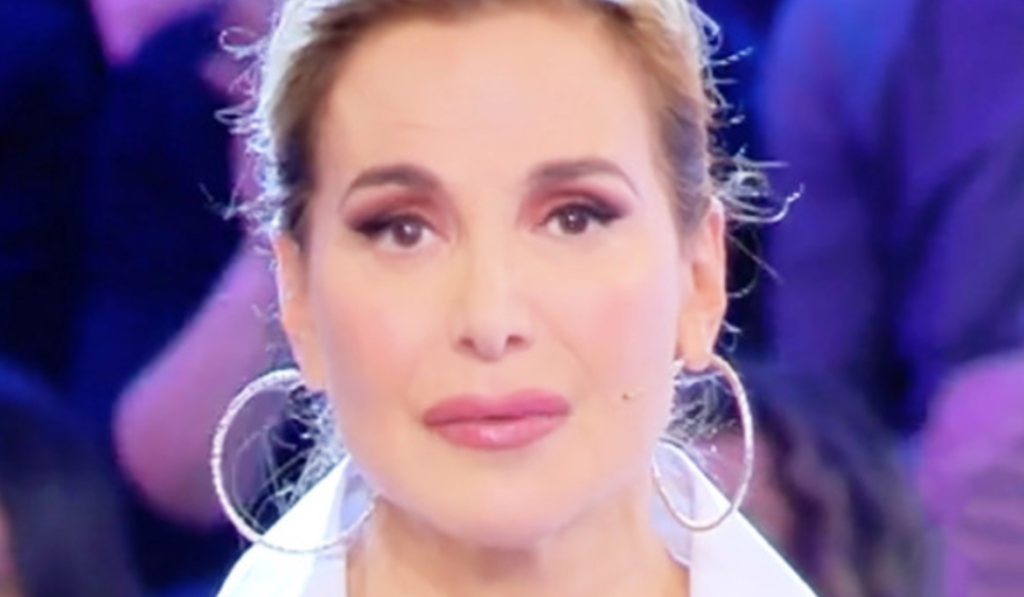 Incidente per Barbara D'Urso: "Avrei preferito non raccontare, ma la cosa è pesantuccia"
