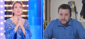 Barbara D'Urso e Matteo Salvini pregano per le 10mila persone che in Italia hanno perso la vita per il Coronavirus