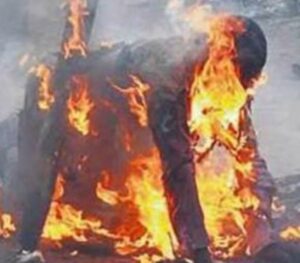 Eboli, lite tra spacciatori: uomo bruciato vivo