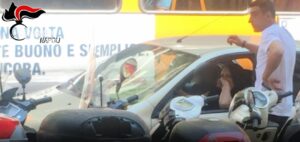 Napoli, carabinieri arrestano tre rapinatori: studiavano le vittime prima di agire